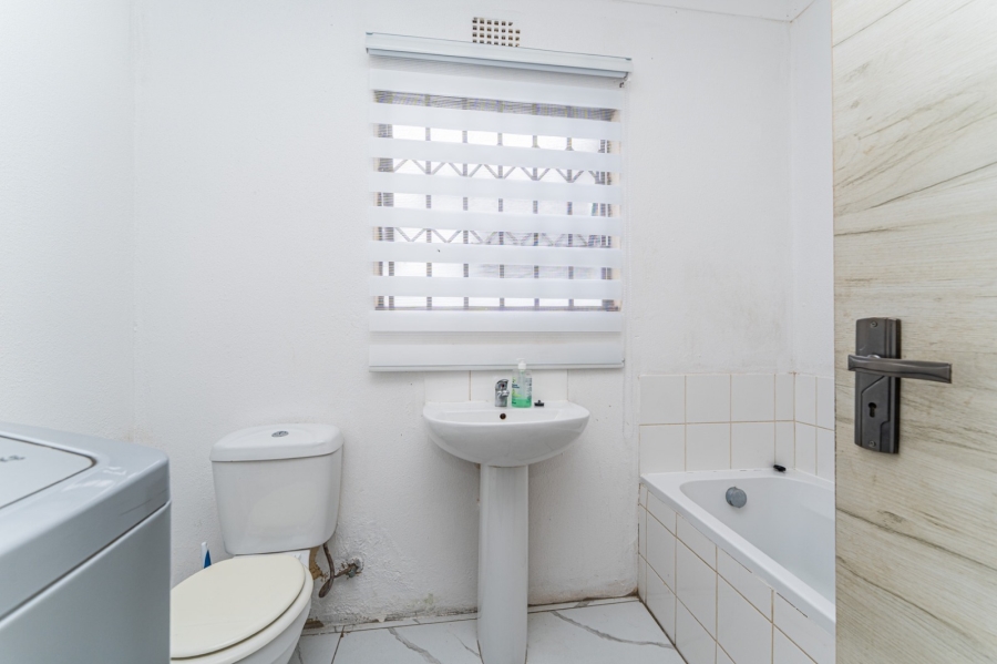 To Let 4 Bedroom Property for Rent in Mindalore Gauteng