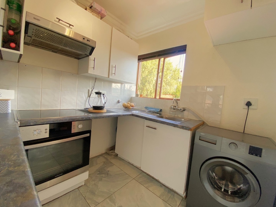 2 Bedroom Property for Sale in Fairland Gauteng