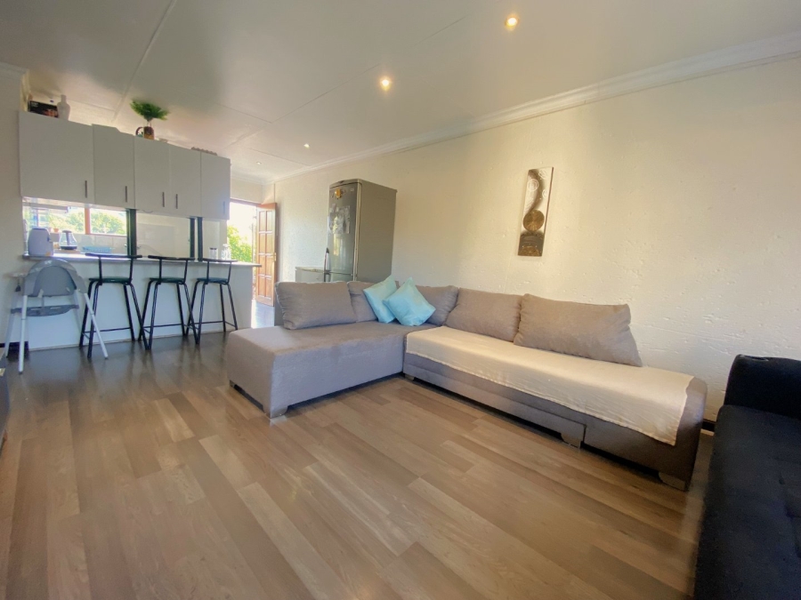 2 Bedroom Property for Sale in Fairland Gauteng
