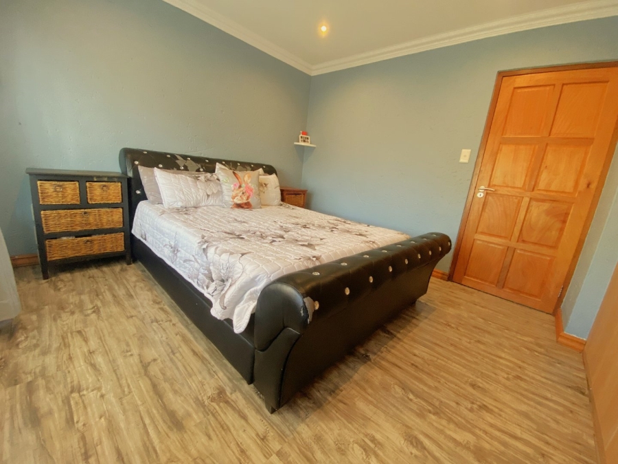 2 Bedroom Property for Sale in Fairland Gauteng
