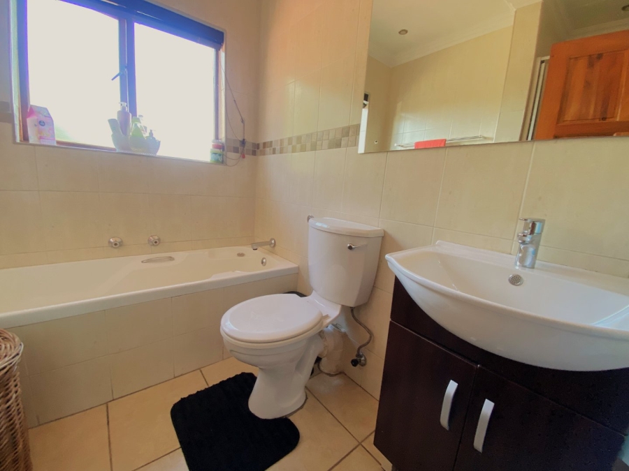 2 Bedroom Property for Sale in Fairland Gauteng