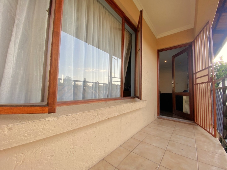 2 Bedroom Property for Sale in Fairland Gauteng