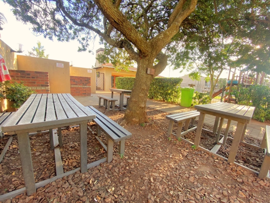 2 Bedroom Property for Sale in Fairland Gauteng