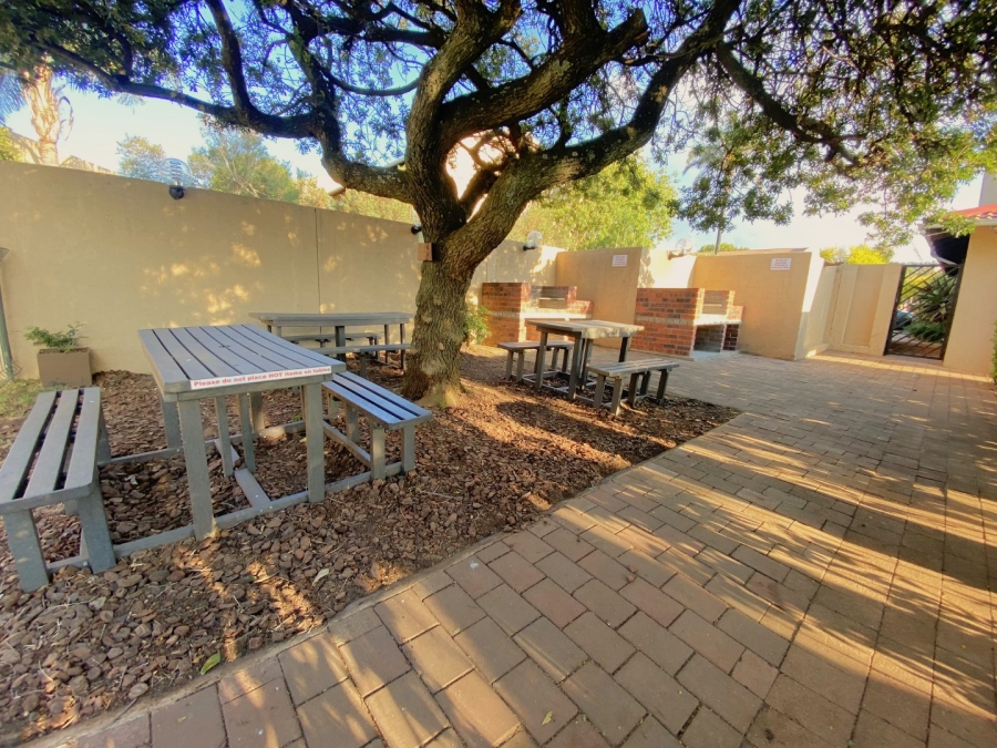 2 Bedroom Property for Sale in Fairland Gauteng