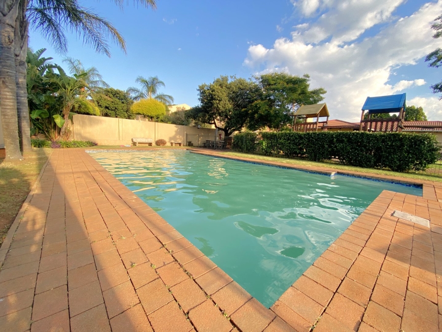 2 Bedroom Property for Sale in Fairland Gauteng