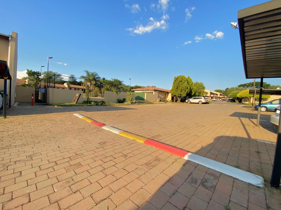 2 Bedroom Property for Sale in Fairland Gauteng