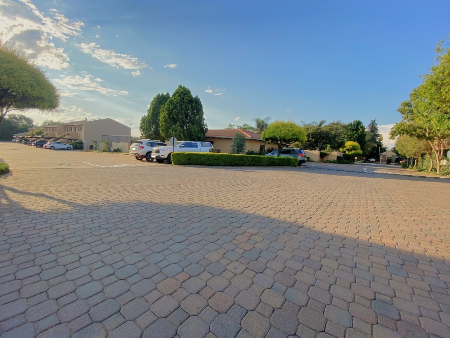 2 Bedroom Property for Sale in Fairland Gauteng