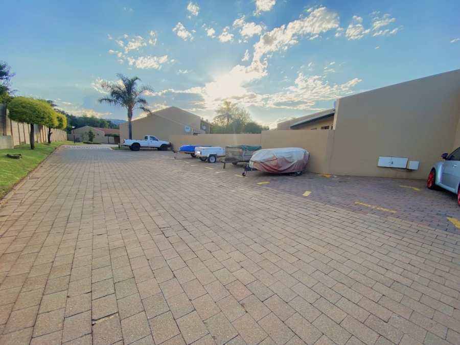2 Bedroom Property for Sale in Fairland Gauteng