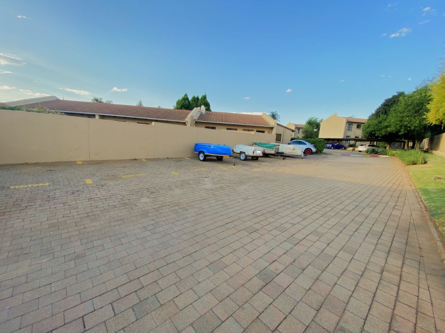 2 Bedroom Property for Sale in Fairland Gauteng