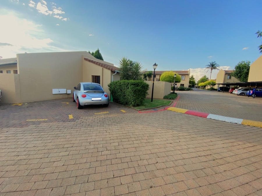 2 Bedroom Property for Sale in Fairland Gauteng