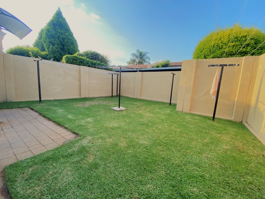 2 Bedroom Property for Sale in Fairland Gauteng