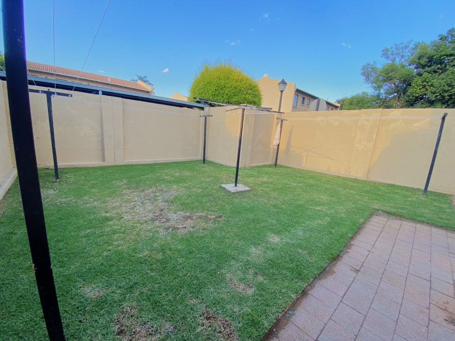 2 Bedroom Property for Sale in Fairland Gauteng