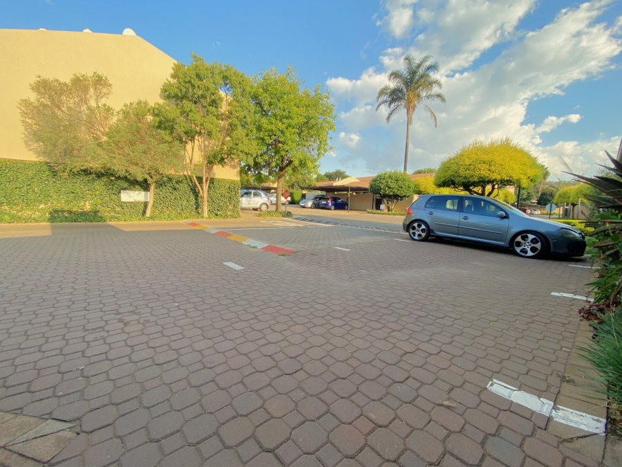 2 Bedroom Property for Sale in Fairland Gauteng