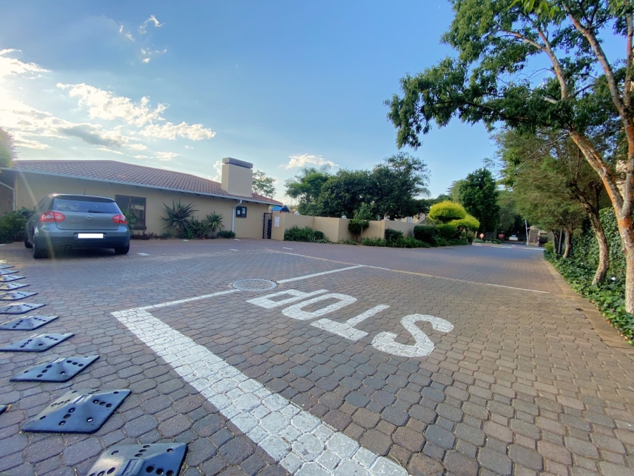 2 Bedroom Property for Sale in Fairland Gauteng