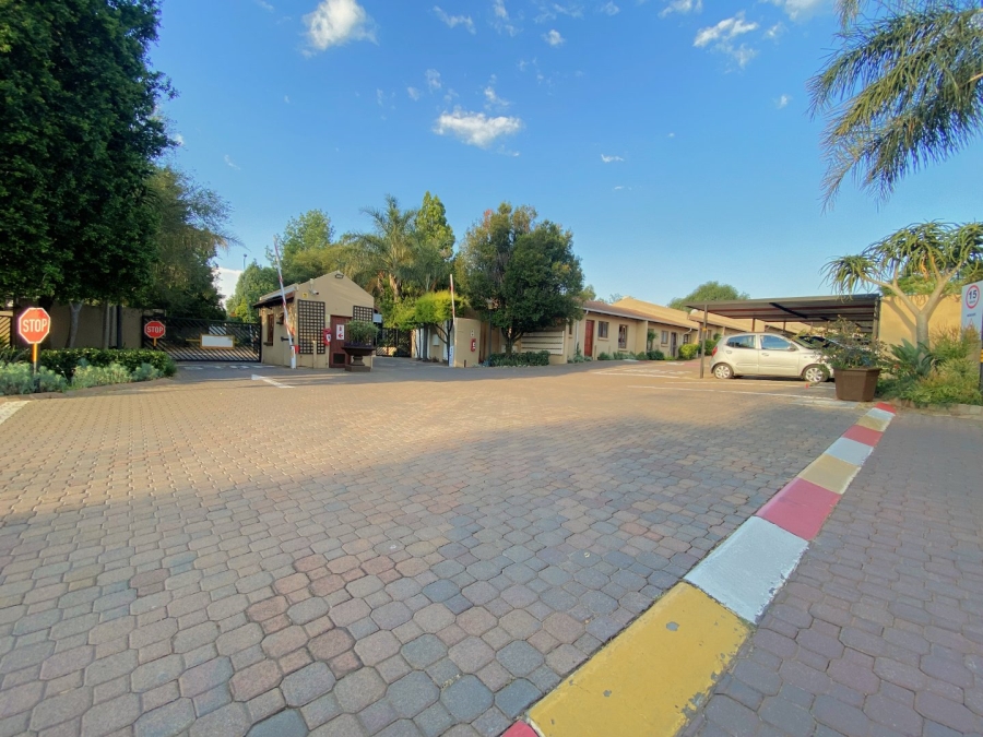 2 Bedroom Property for Sale in Fairland Gauteng