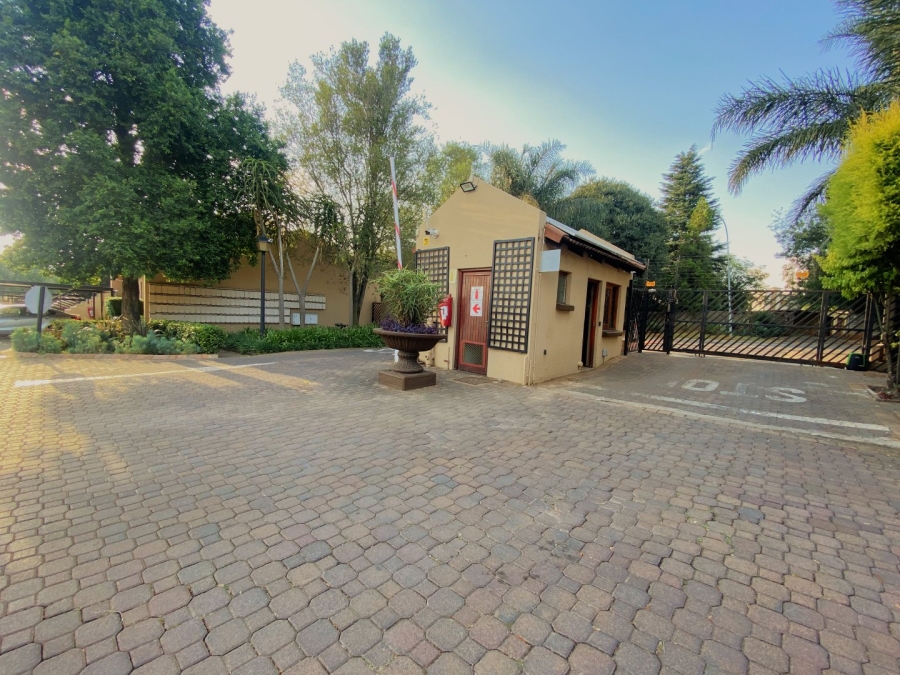 2 Bedroom Property for Sale in Fairland Gauteng