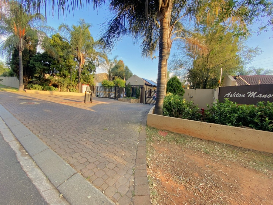2 Bedroom Property for Sale in Fairland Gauteng