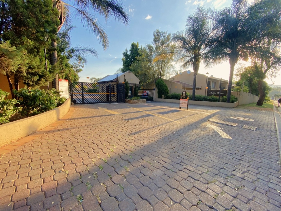 2 Bedroom Property for Sale in Fairland Gauteng