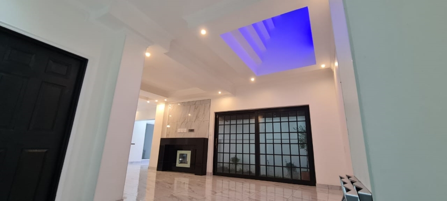 To Let 1 Bedroom Property for Rent in Monument Gauteng