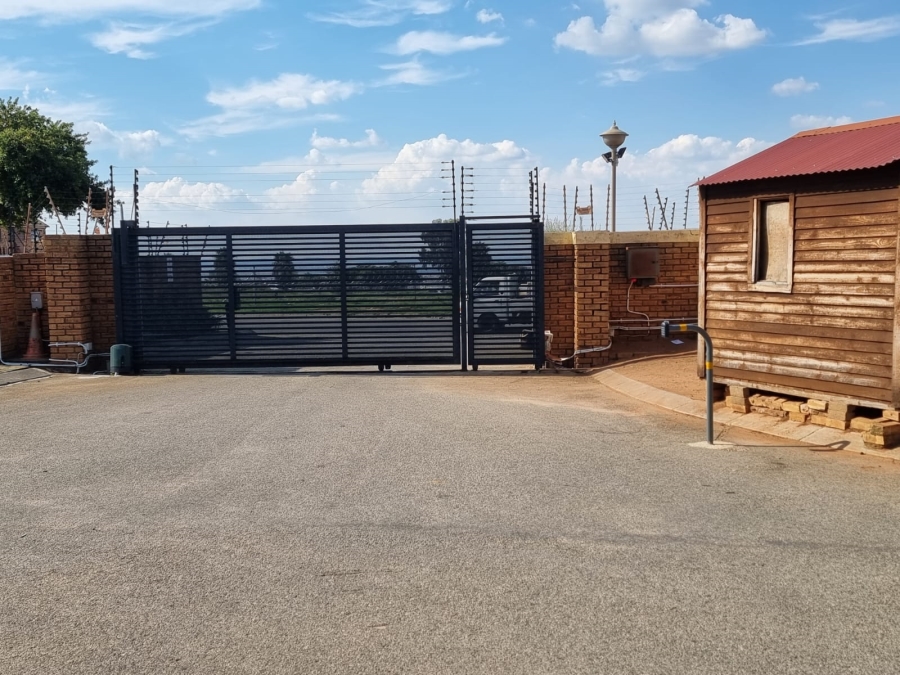 3 Bedroom Property for Sale in Honeydew Gauteng