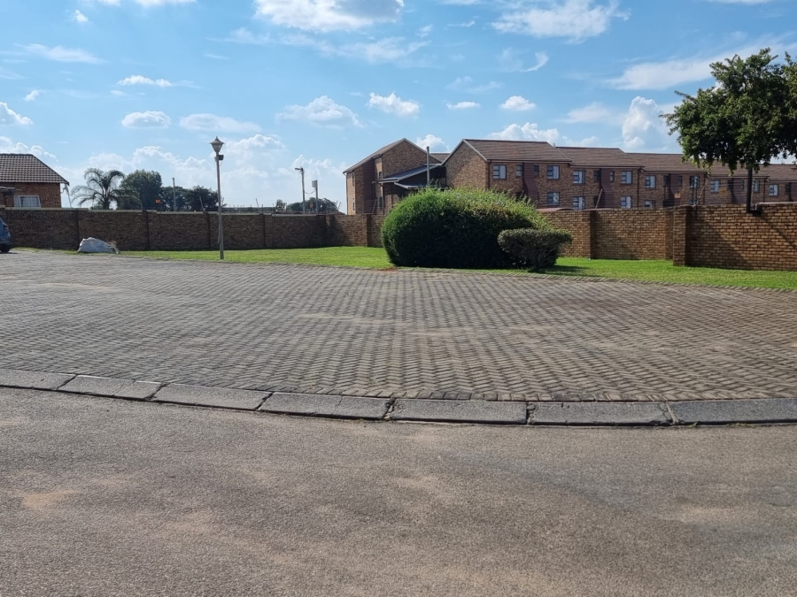 3 Bedroom Property for Sale in Honeydew Gauteng