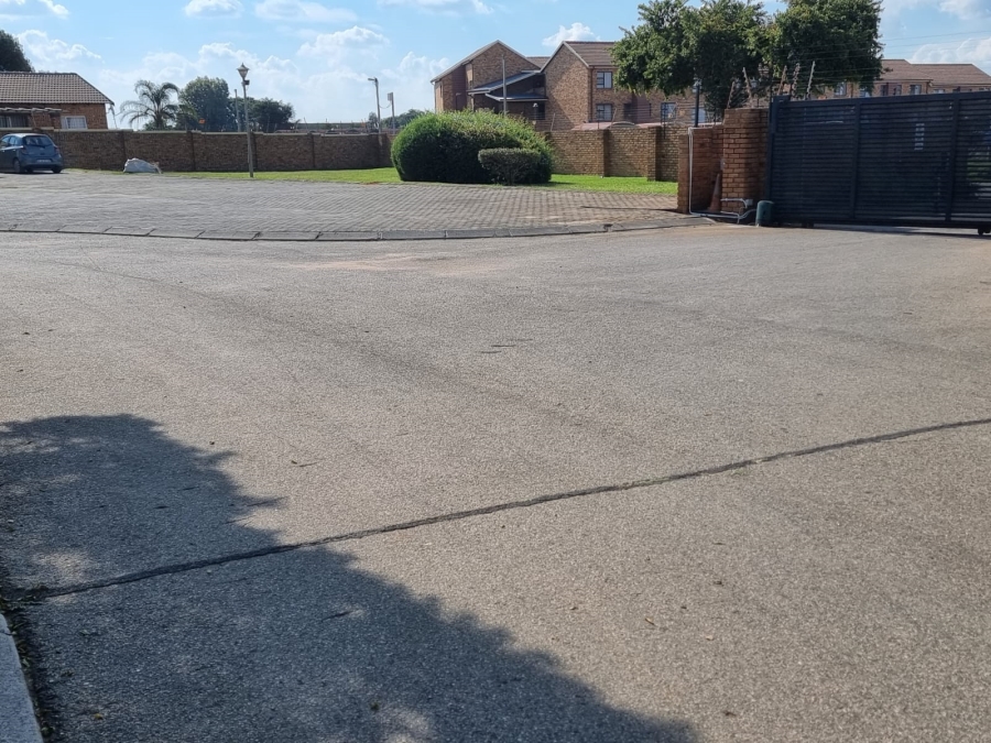3 Bedroom Property for Sale in Honeydew Gauteng