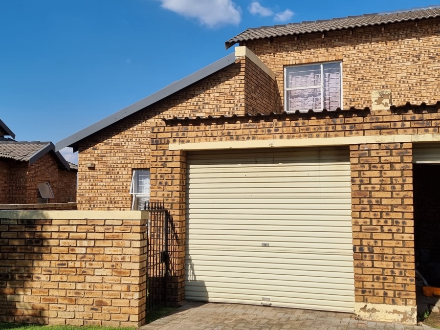 3 Bedroom Property for Sale in Honeydew Gauteng