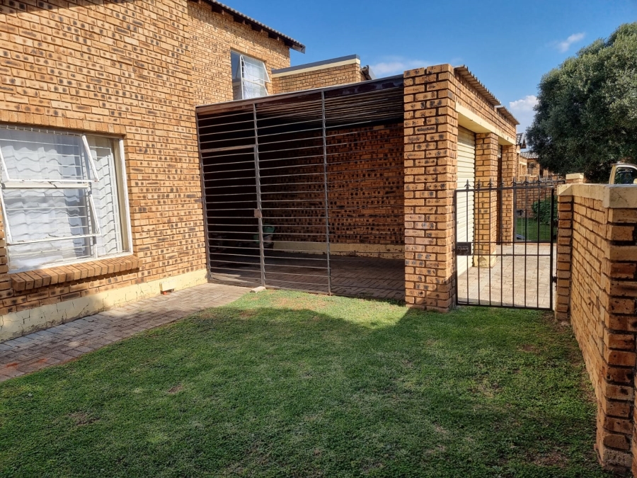 3 Bedroom Property for Sale in Honeydew Gauteng