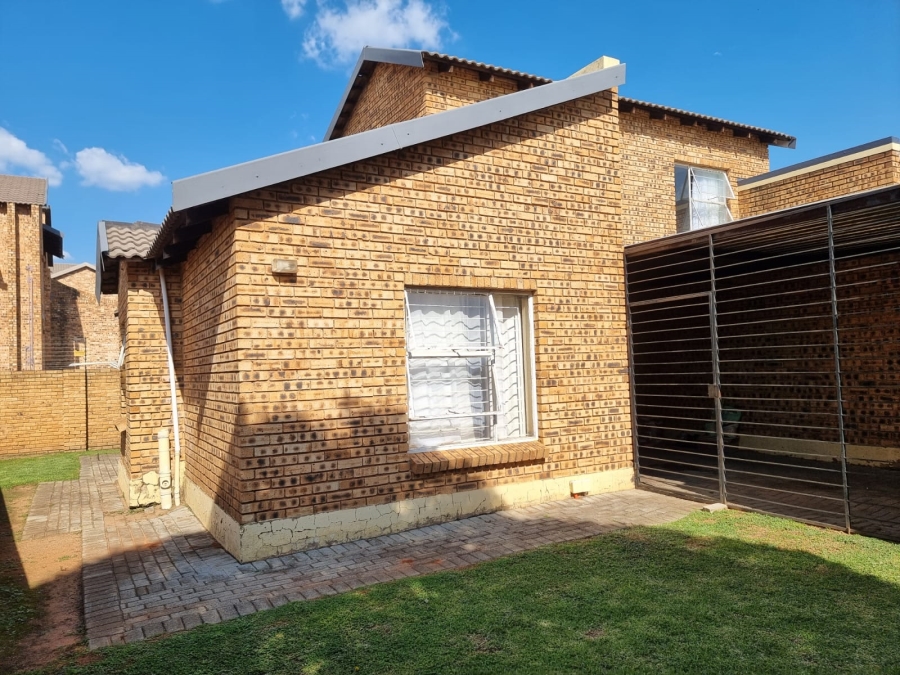 3 Bedroom Property for Sale in Honeydew Gauteng