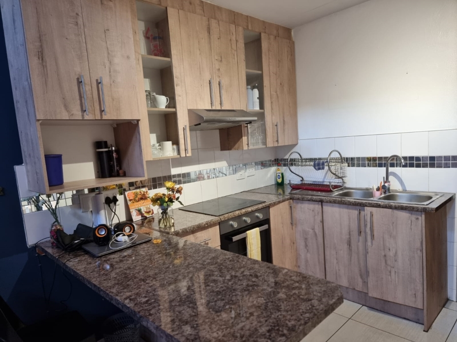 3 Bedroom Property for Sale in Honeydew Gauteng
