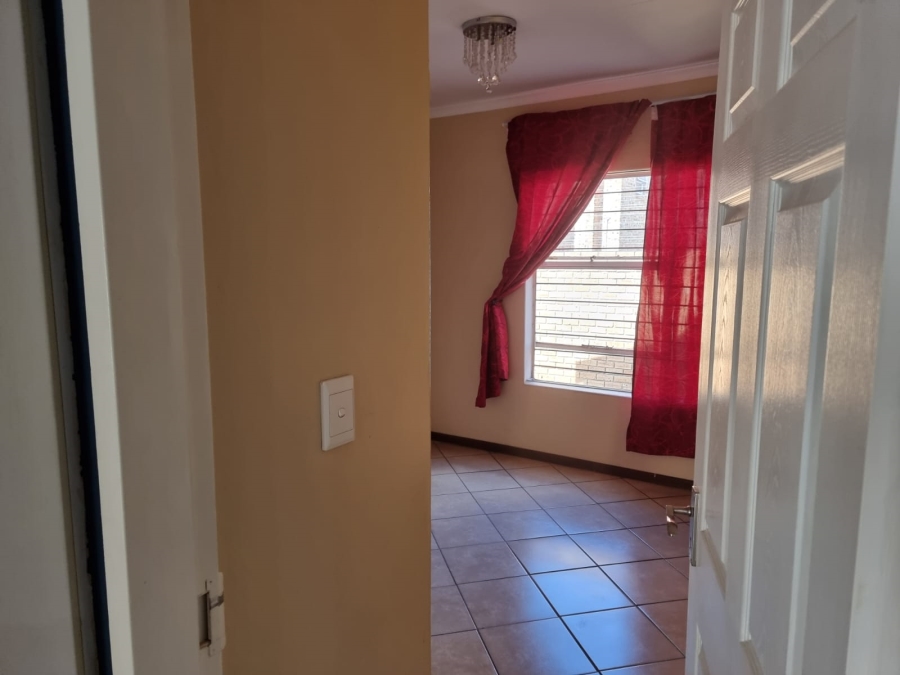 3 Bedroom Property for Sale in Honeydew Gauteng