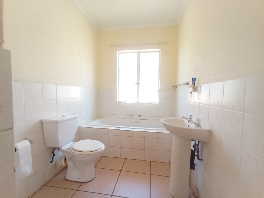 2 Bedroom Property for Sale in Willowbrook Gauteng
