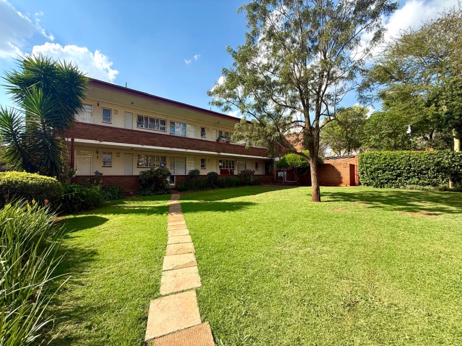 2 Bedroom Property for Sale in Windsor East Gauteng