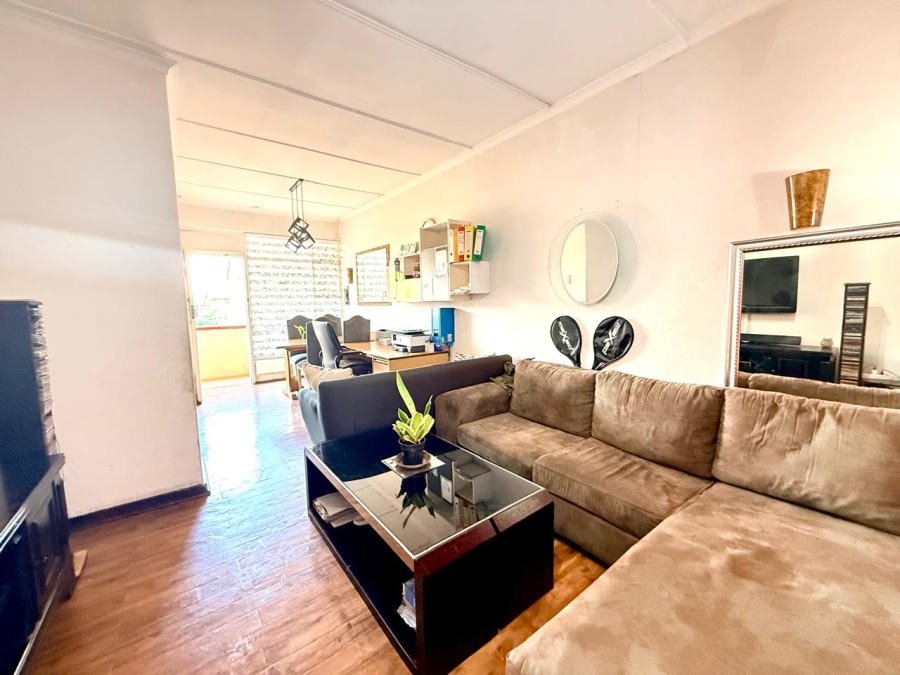 2 Bedroom Property for Sale in Windsor East Gauteng