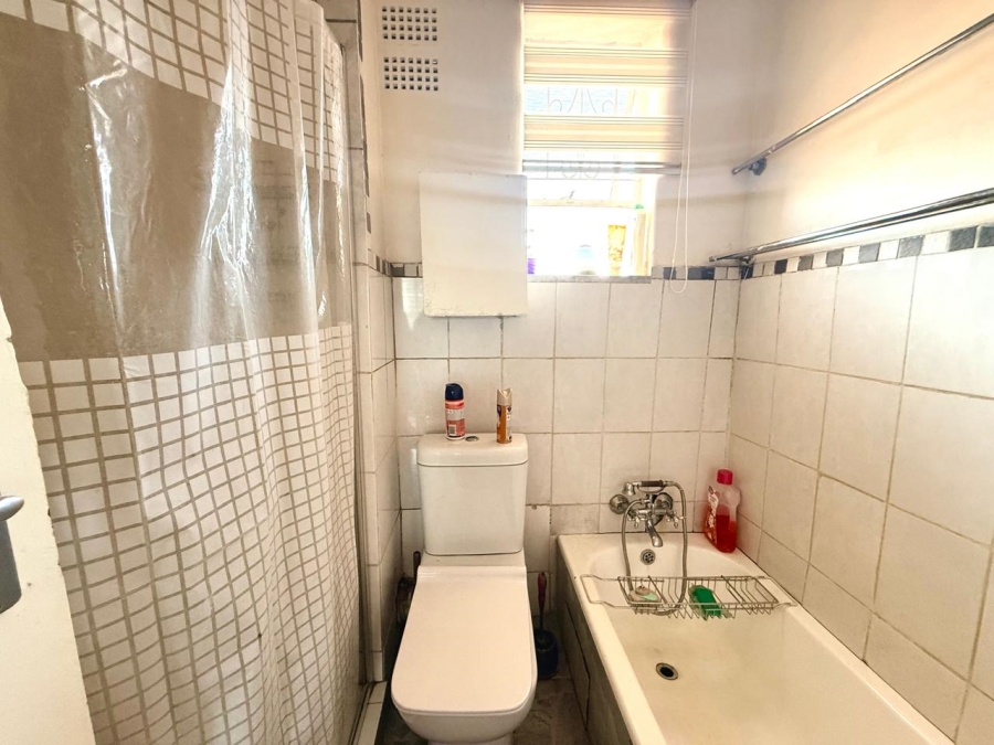 2 Bedroom Property for Sale in Windsor East Gauteng