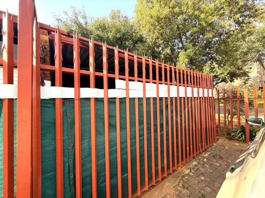 2 Bedroom Property for Sale in Windsor East Gauteng