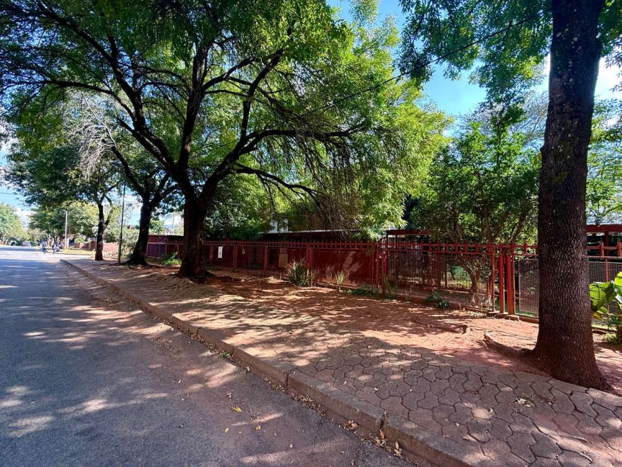 2 Bedroom Property for Sale in Windsor East Gauteng