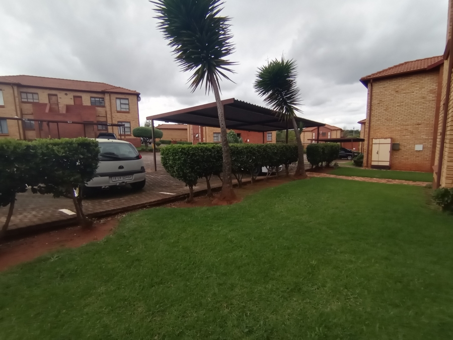 To Let 2 Bedroom Property for Rent in Sugar Bush Estate Gauteng