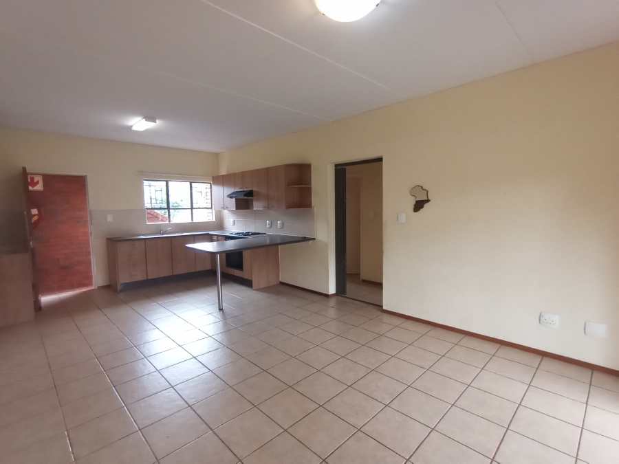 To Let 2 Bedroom Property for Rent in Sugar Bush Estate Gauteng
