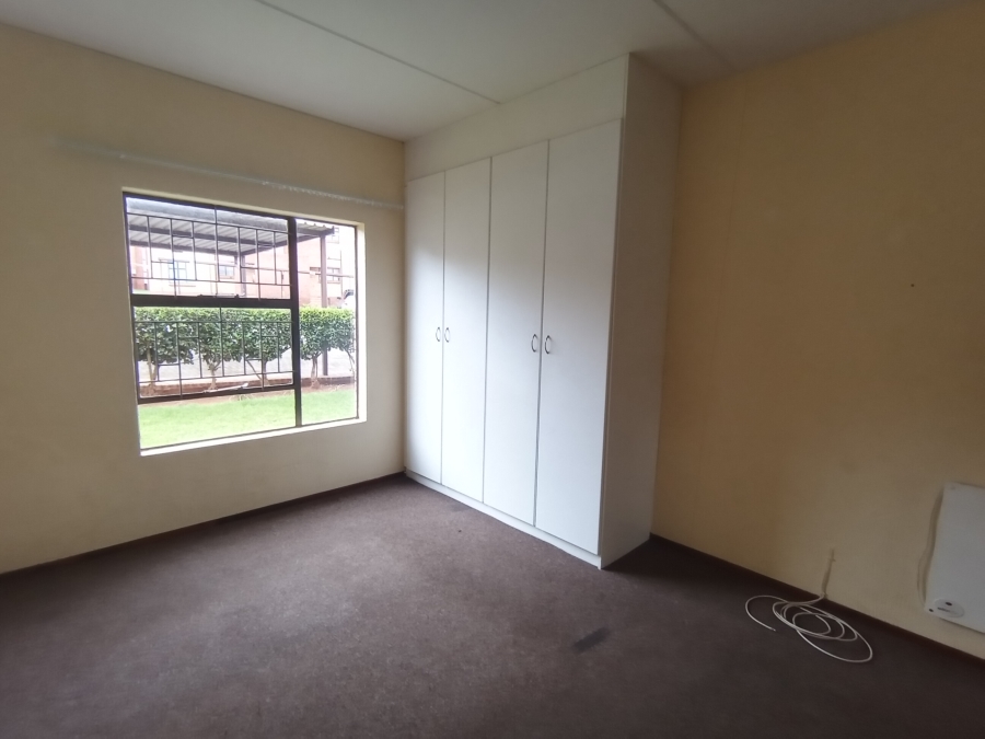 To Let 2 Bedroom Property for Rent in Sugar Bush Estate Gauteng
