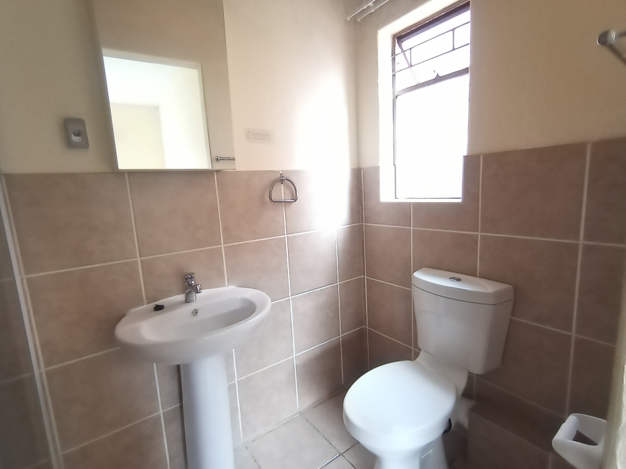 To Let 2 Bedroom Property for Rent in Sugar Bush Estate Gauteng