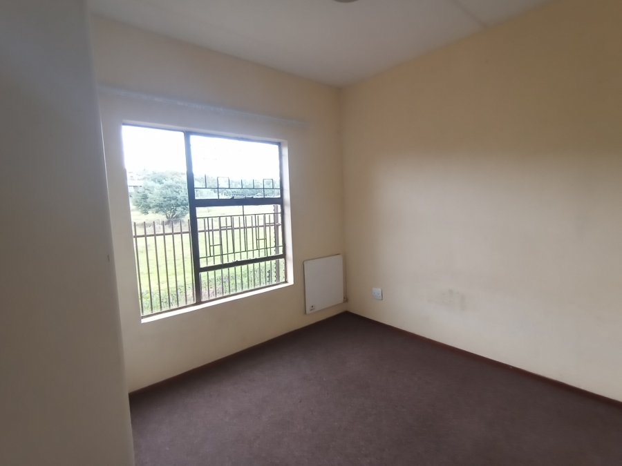 To Let 2 Bedroom Property for Rent in Sugar Bush Estate Gauteng