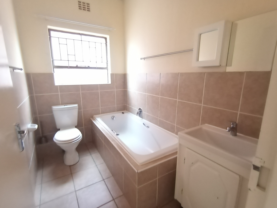 To Let 2 Bedroom Property for Rent in Sugar Bush Estate Gauteng