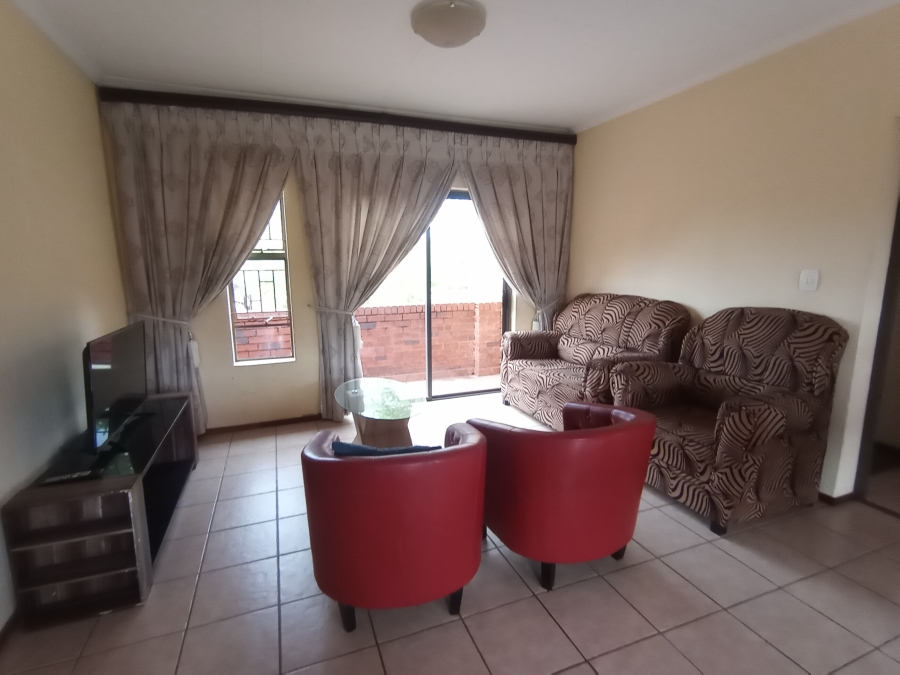 To Let 2 Bedroom Property for Rent in Sugar Bush Estate Gauteng
