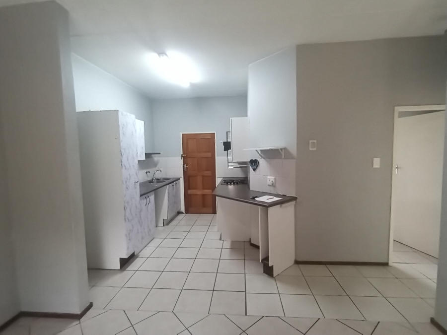 2 Bedroom Property for Sale in Roodekrans Gauteng