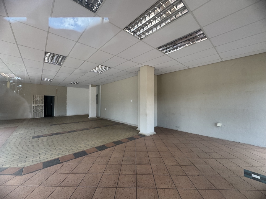 To Let Commercial Property for Rent in Freeway Park Gauteng