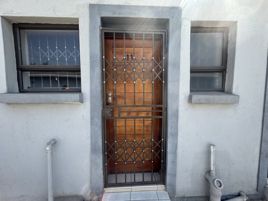 To Let 1 Bedroom Property for Rent in Delville Gauteng