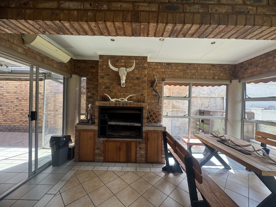 3 Bedroom Property for Sale in Beyers Park Gauteng