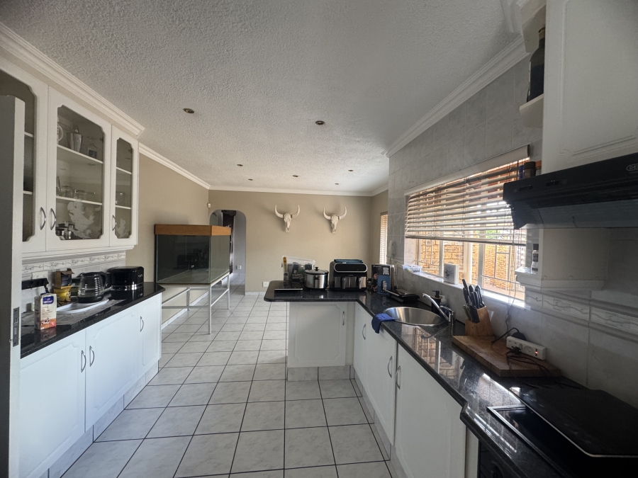 3 Bedroom Property for Sale in Beyers Park Gauteng