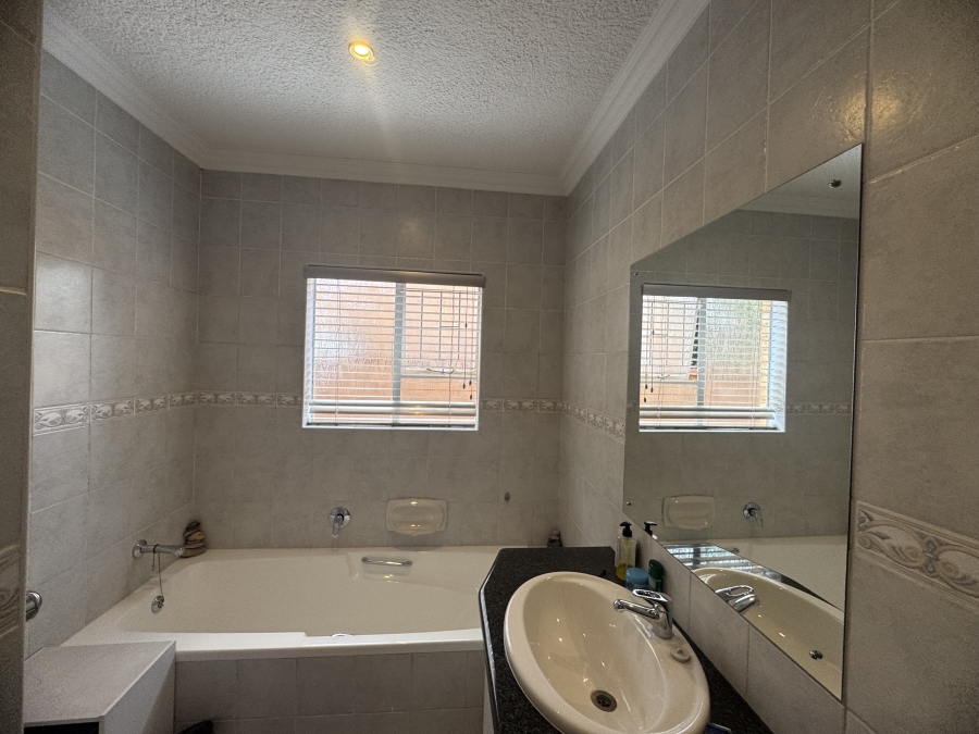 3 Bedroom Property for Sale in Beyers Park Gauteng